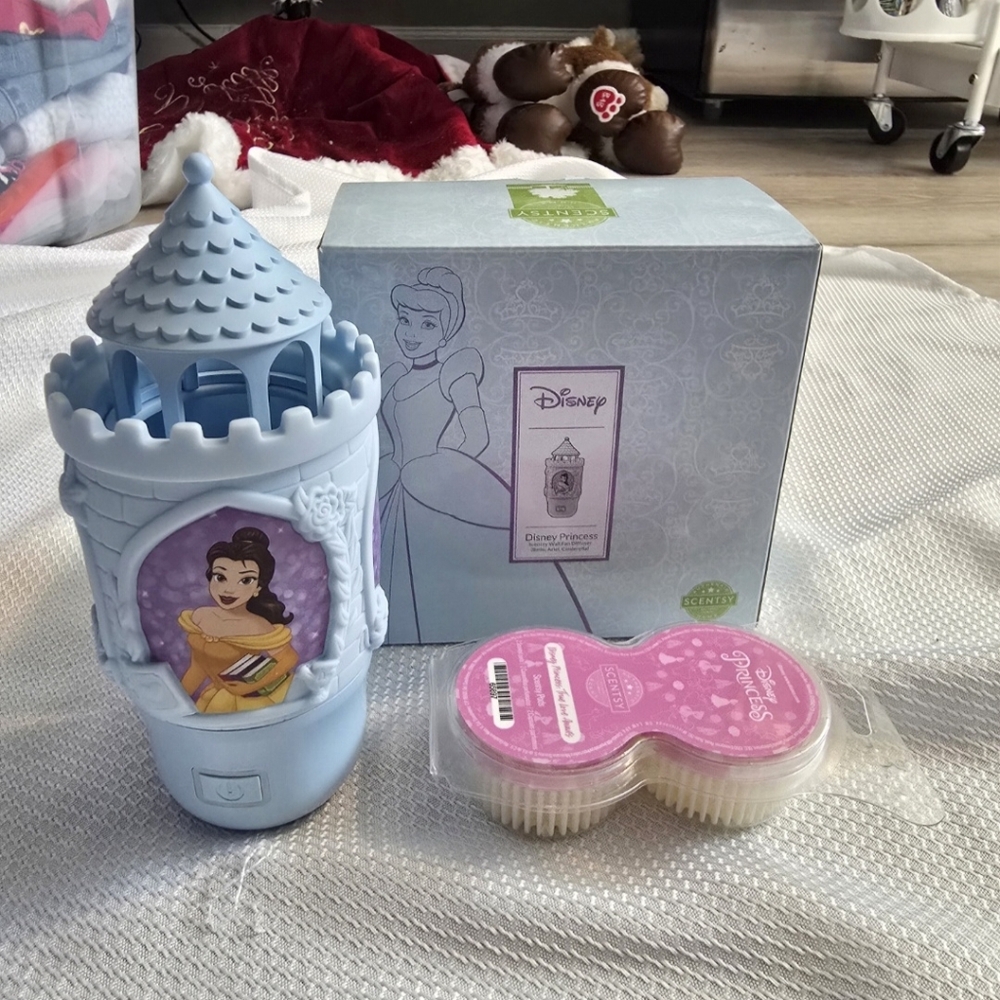 💜 Scentsy Disney Wall Fan Diffuser W/ Pods